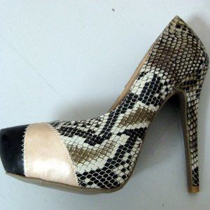 Hailey Jeans Co Fly-30 Double Stitch Snakeskin Print Pumps Stiletto Size 8 NEW